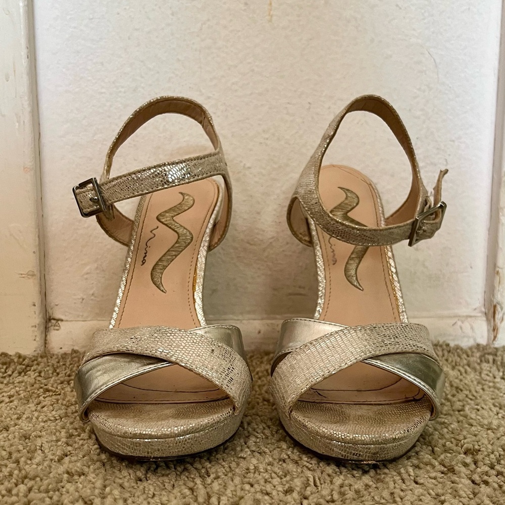 NINA Women's Silver Strappy High Heels Size 7M